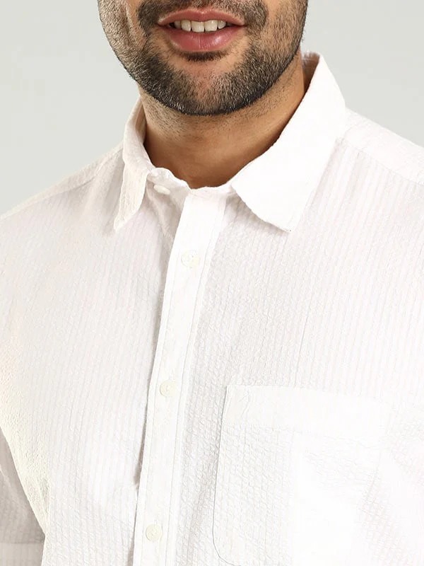 Indian Terrain Men's Regular Fit Half Sleeve Striped White Shirt